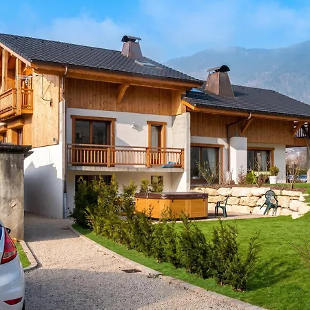 Cosy A Avec Jacuzzi Lägenhet Samoëns